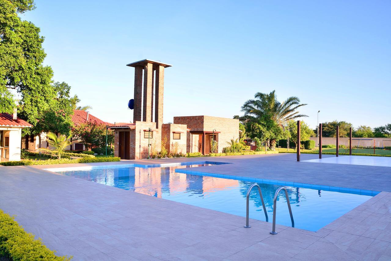 Los Jazmines Hotel Resort Warnes Exteriér fotografie