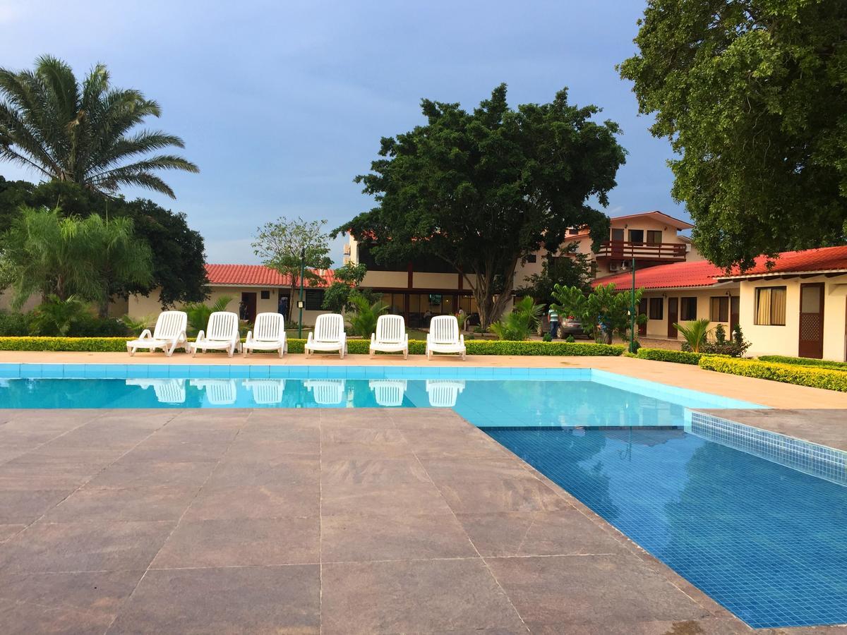 Los Jazmines Hotel Resort Warnes Exteriér fotografie